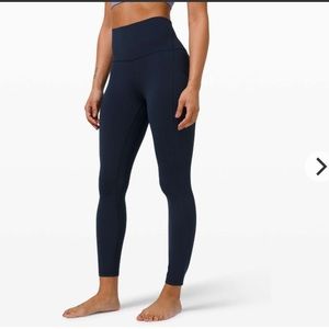 Lululemon Align Leggings 25” with pockets.  Size 0